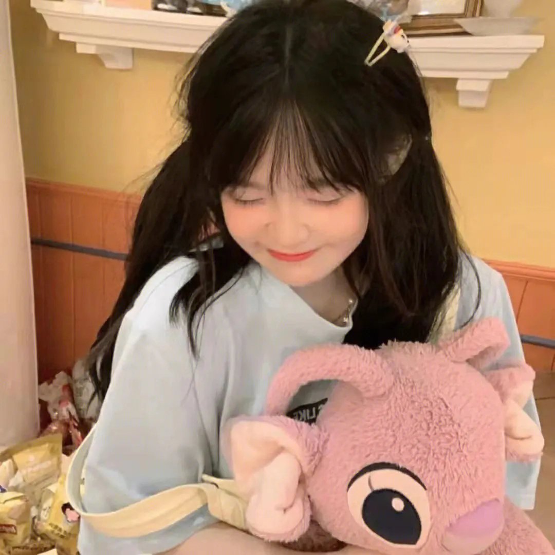 德尔米拉·古维亚上校